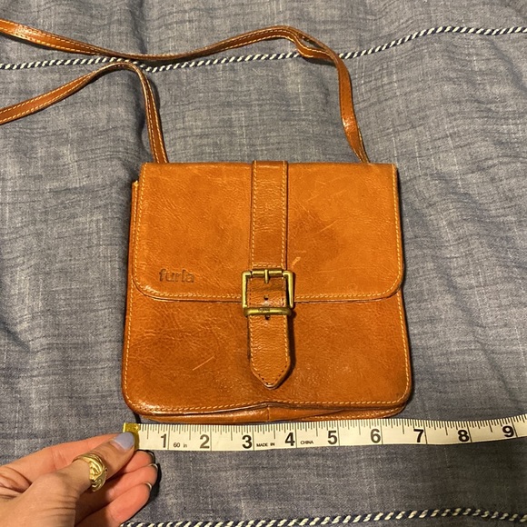 Vintage FURLA crossbody! - Picture 6 of 6
